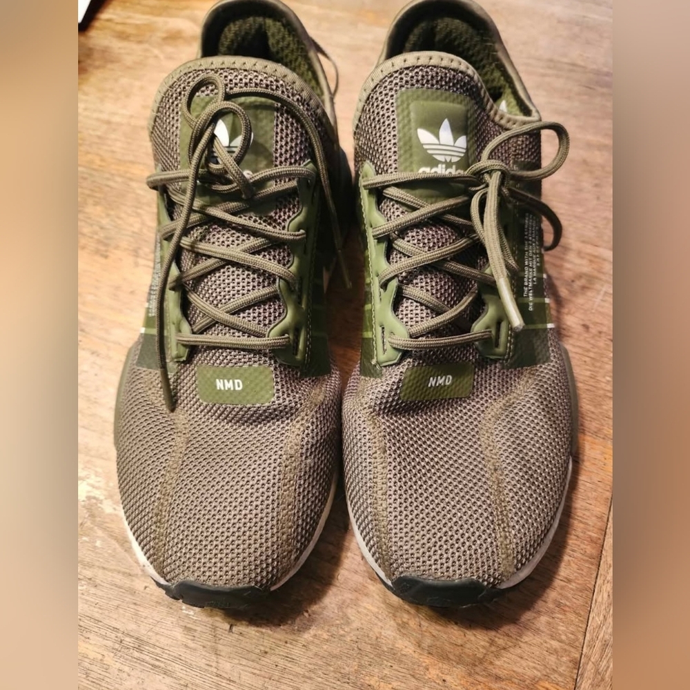Adidas original NMD_R1V2